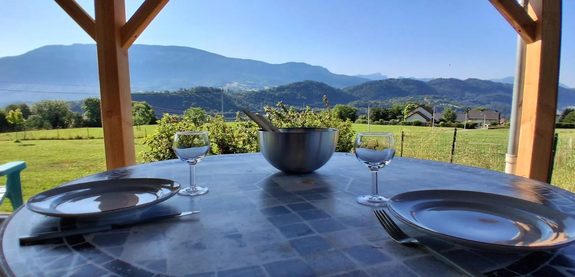 Chalet Independant Chez Aurele Dullin Oda ve Kahvaltı